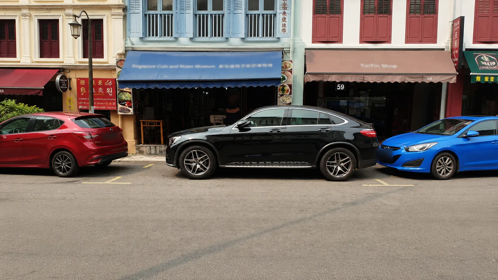 Pelanggaran Berlalu Pantas, Rekod Kekal: Pemantauan Penggunaan Petak Tempat Letak Kereta di Jalan Sibuk Singapura — foto tapak 1
