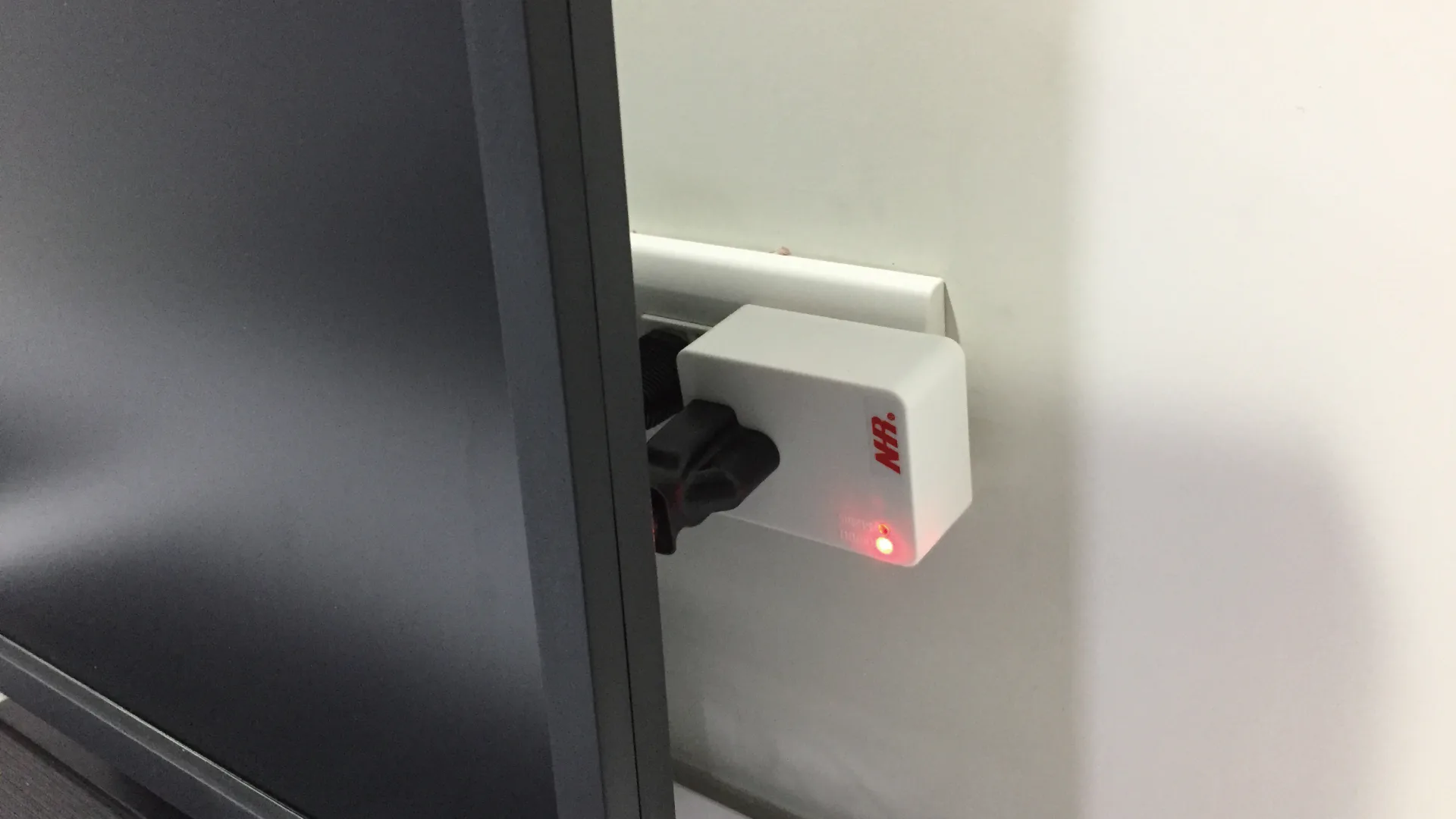智慧教室能源管理:台灣大學校園用電可視化管理實踐|現場照片 4